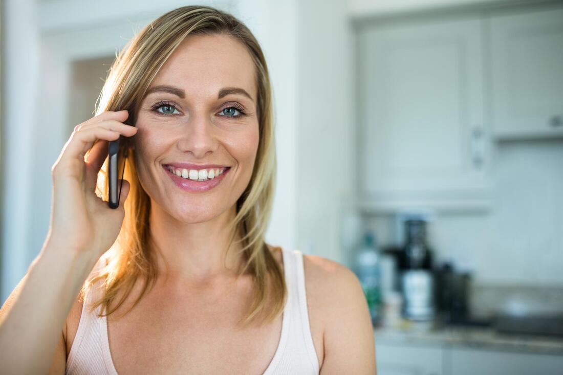 woman using phone calling
